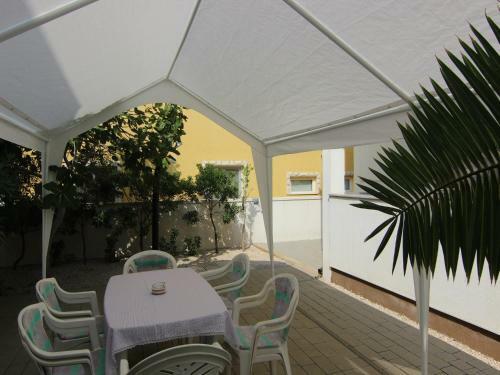Apartments Sea Breeze