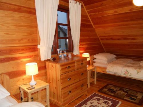 Forest Edge Lodge And House