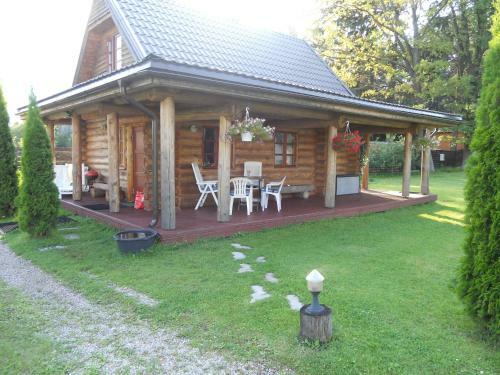 Forest Edge Lodge And House
