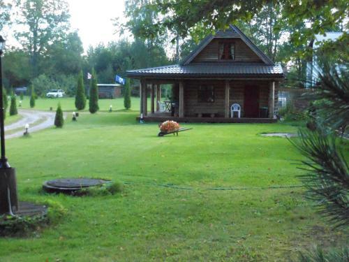 Forest Edge Lodge And House