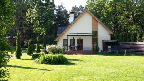 Forest Edge Lodge And House