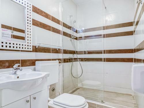 Spacious Holiday Home In Vukovar With Swimming Pool