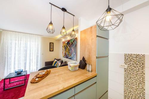 Apartamentos Ema 2br Apt. In Old Town Centre