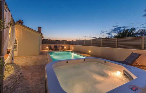 Two-bedroom Holiday Home In Zadar