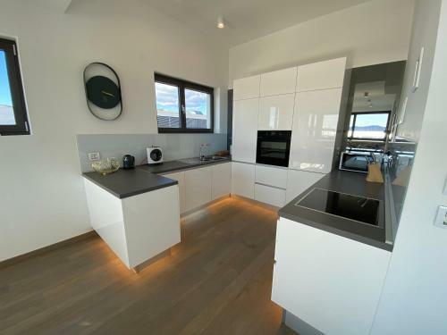 Apartamentos The View Luxury Residence With Pool