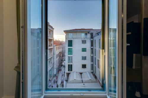 Marcius Luxury Apartment With Jacuzzi & Sauna
