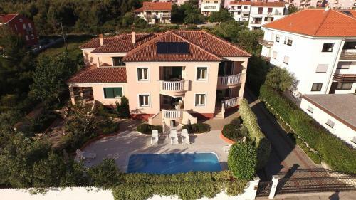 Apartments Eddie - Great Location