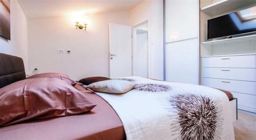 Luxurious Apartment Petani