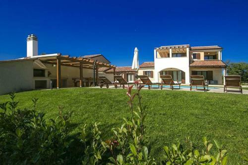 Villa Genia 2