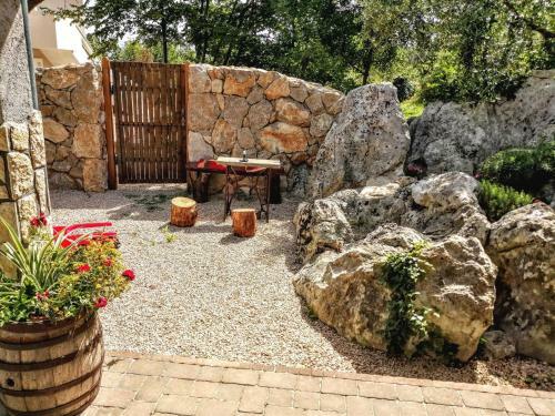Apartment Roko With Private Swimming Pool