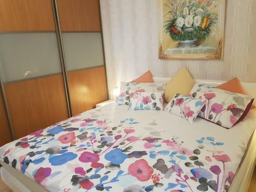 Hostal Naiza Guesthouse And Apartments