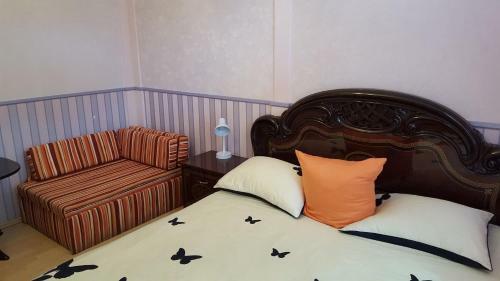 Hostal Naiza Guesthouse And Apartments