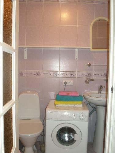 Hostal Naiza Guesthouse And Apartments