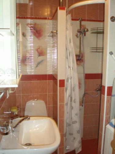 Hostal Naiza Guesthouse And Apartments