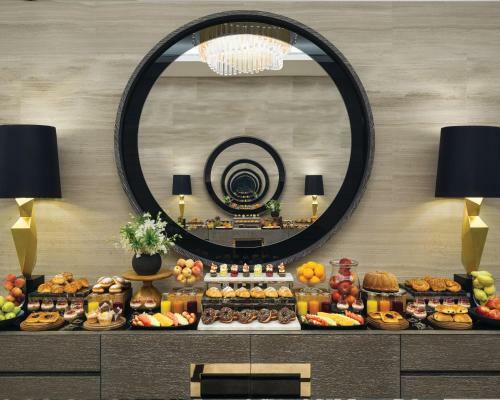 Hotel Al Manshar Rotana - Kuwait
