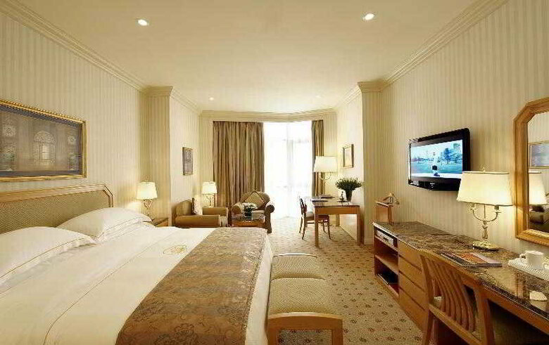Sheraton Kuwait, A Luxury Collection Hotel