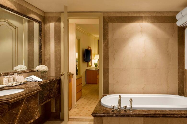 Sheraton Kuwait, A Luxury Collection Hotel