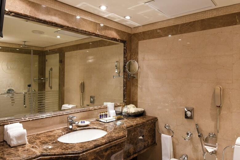 Sheraton Kuwait, A Luxury Collection Hotel