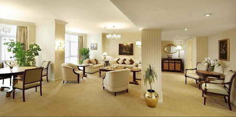 Sheraton Kuwait, A Luxury Collection Hotel
