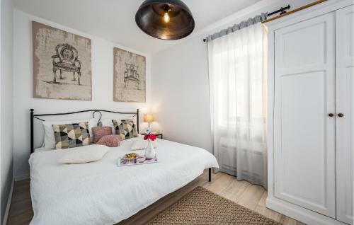Four-bedroom Holiday Home In Bicici