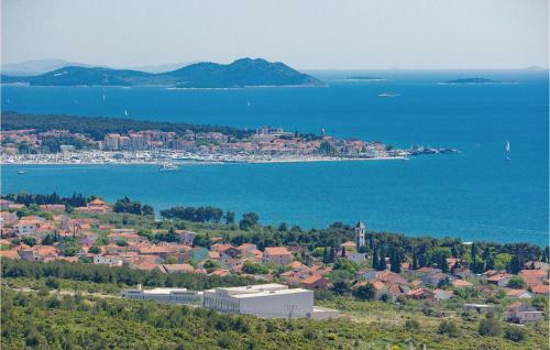 Three-bedroom Apartment In Biograd