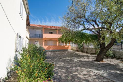 Apartments Sea Tang