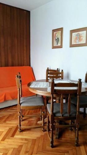 Apartamento Holiday Home 193483