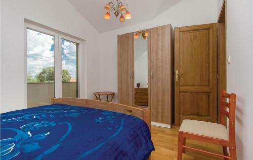 Four-bedroom Holiday Home In Miljevci
