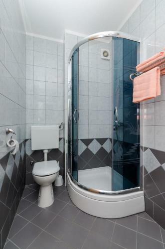 Apartamentos Omega Cert
