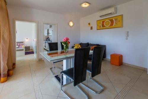 Apartamentos Villa Sara 2 I 3