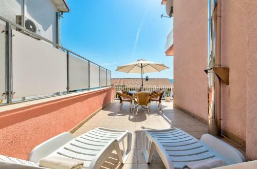 Abros Apartments