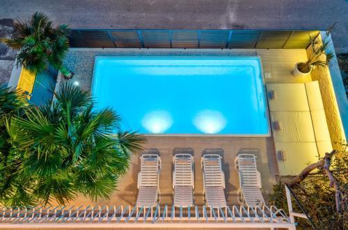 Abros Apartments