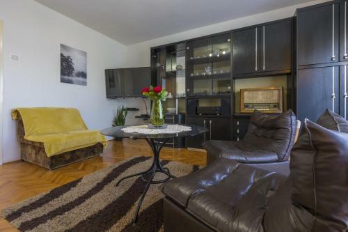 Apartamentos Avisnja