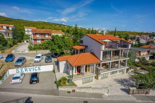 Apartment Anton Ri 31 Pax