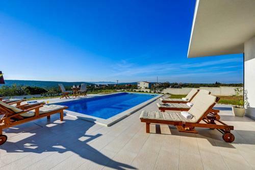 Villa Anica