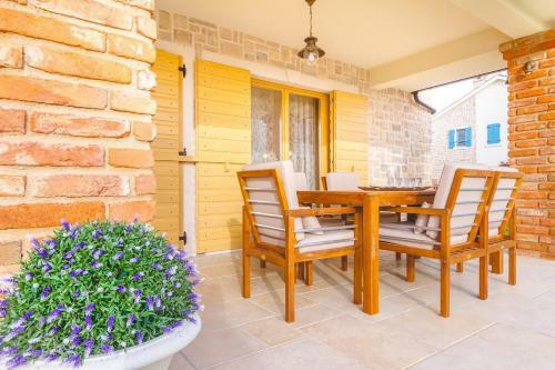Luxury Villa Tia