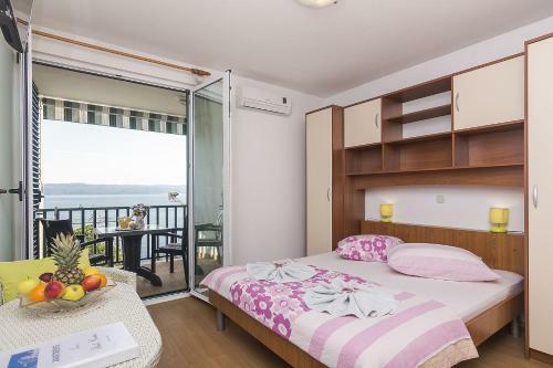 Apartments Sonja - 100 M From Sea