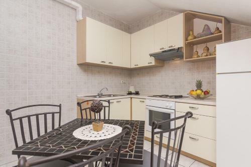 Apartments Sonja - 100 M From Sea