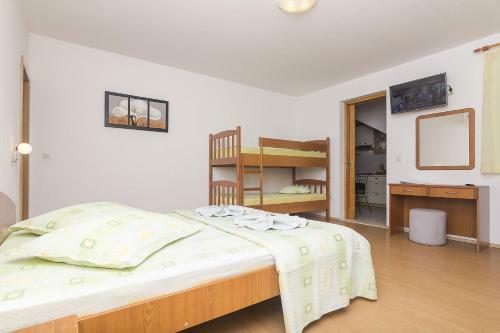 Apartments Sonja - 100 M From Sea