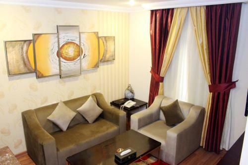 Apartamentos Raoum Inn
