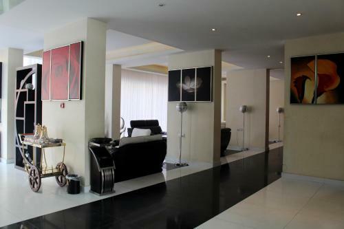 Apartamentos Raoum Inn