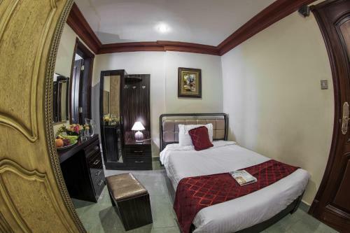 Apartamentos Sara Plaza