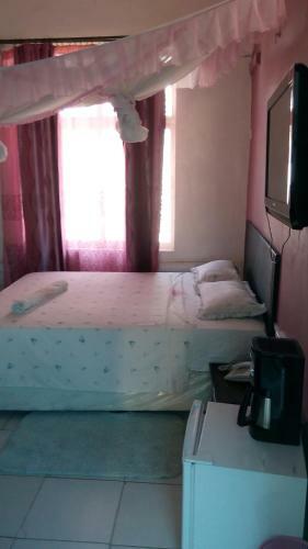 Hostal Kisiwa Guest House Lodge