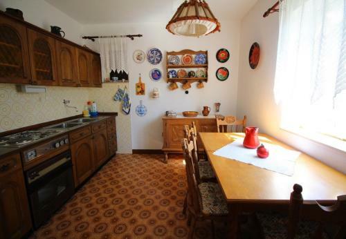 Holiday Home Uzlu - Relaxing