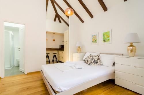 Hostal Cinema View House