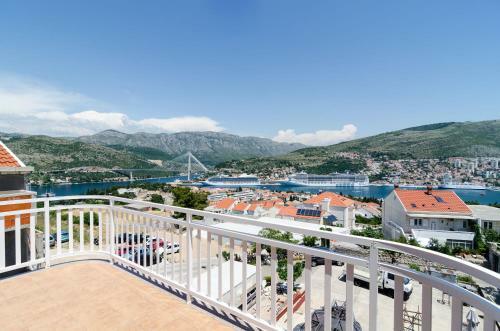 Hostal Burum Apartments