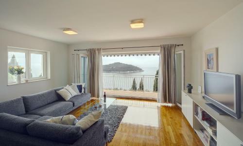 Apartment 330