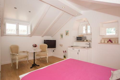 Studio Apartments Sonatina