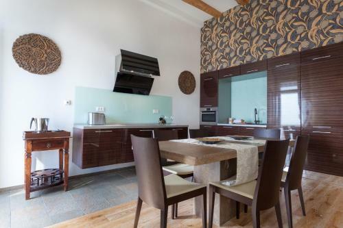 Luxury Beachfront Apartment Banje