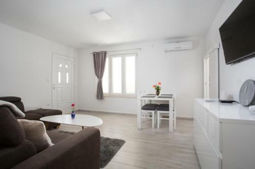 Serious Job Apartment